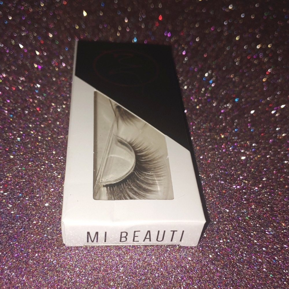Ombri Lashes MI BEAUTI